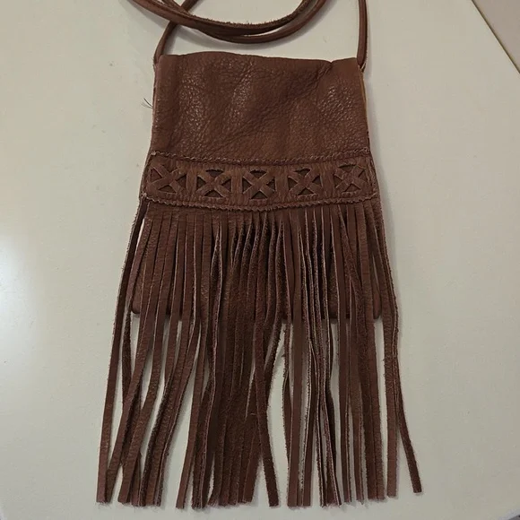 Vintage Pebbled Leather fringed Crossbody Bag EUC - Picture 1 of 9